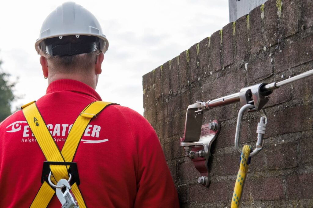 Wallfix-lijnsysteem-Eyecatcher-valbeveiliging-life-line-system