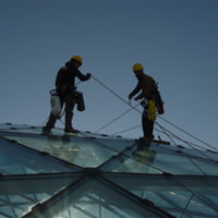 Expertos en sistemas anticaídas. Tu ingeniería de seguridad en altura